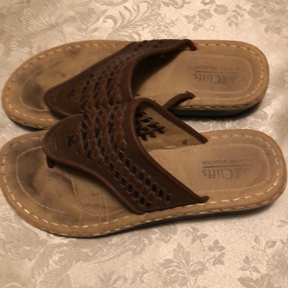 Cliffs by WHITE MOUNTAIN Leather Sandals - Size 8.5 - #207 - Picture 4 of 14
